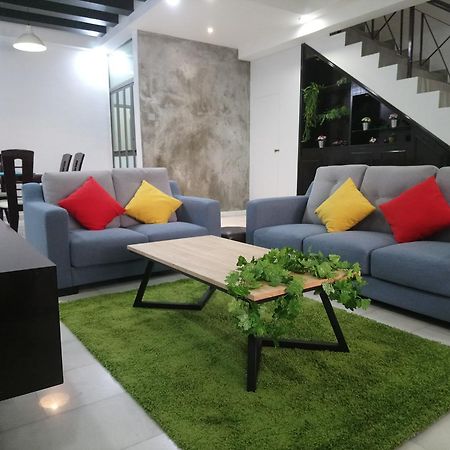 Jb Homestay Bukit Indah Wifi Ciq Mall Legoland Free Parking جوهر بهرو المظهر الخارجي الصورة